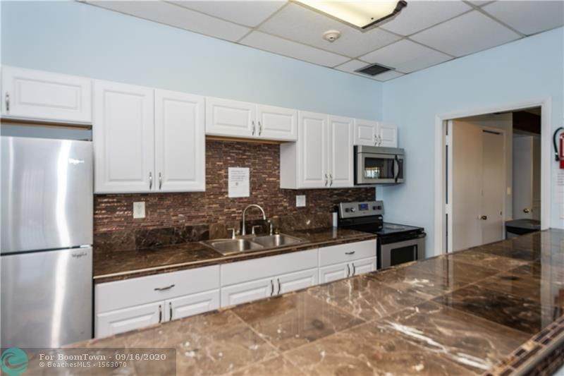 3061 47th Ter - Photo 1