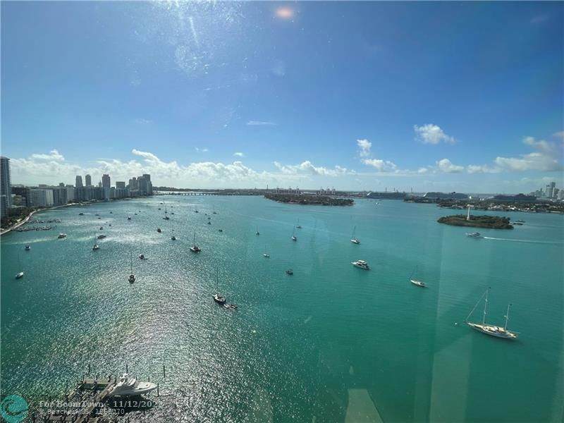 9 Island Ave - Photo 1