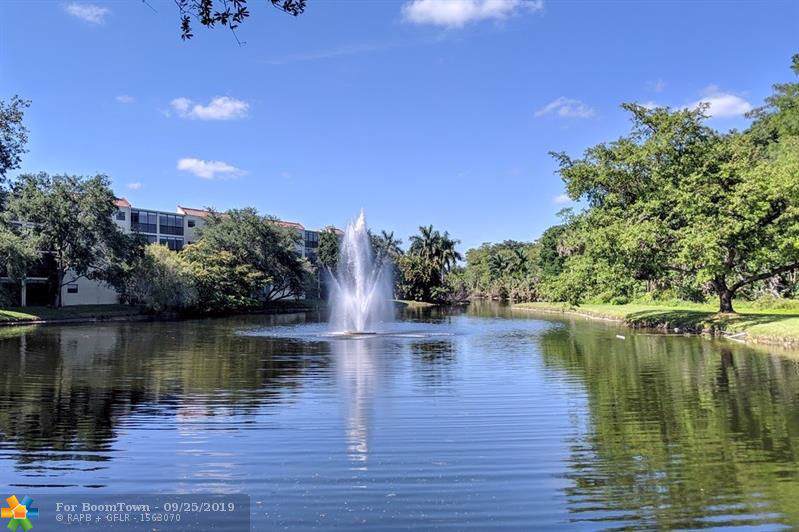 1850 Hammock Blvd - Photo 1