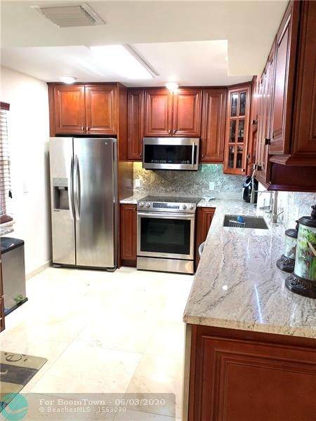 3800 Oaks Clubhouse Dr - Photo 1 3800 Oaks Clubhouse Dr - Photo 1