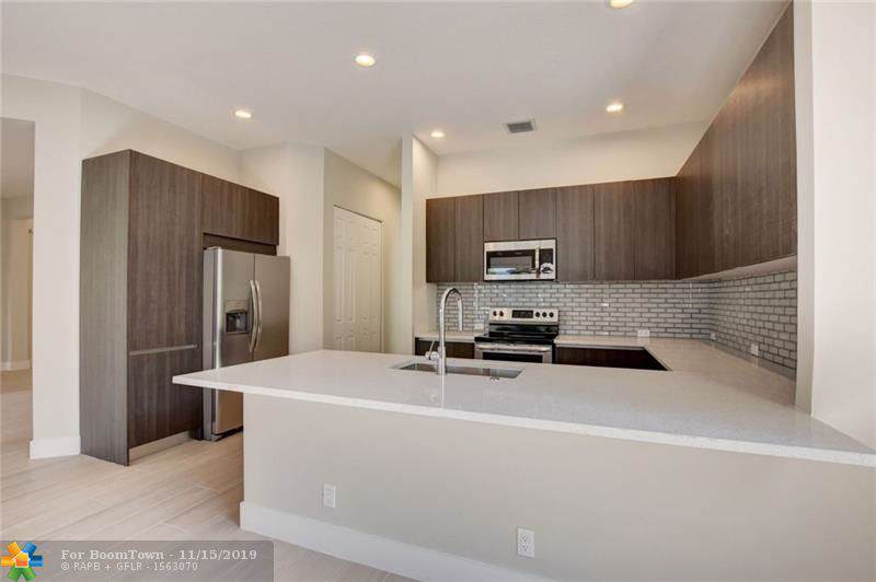 6723 Chimere Ter - Photo 1