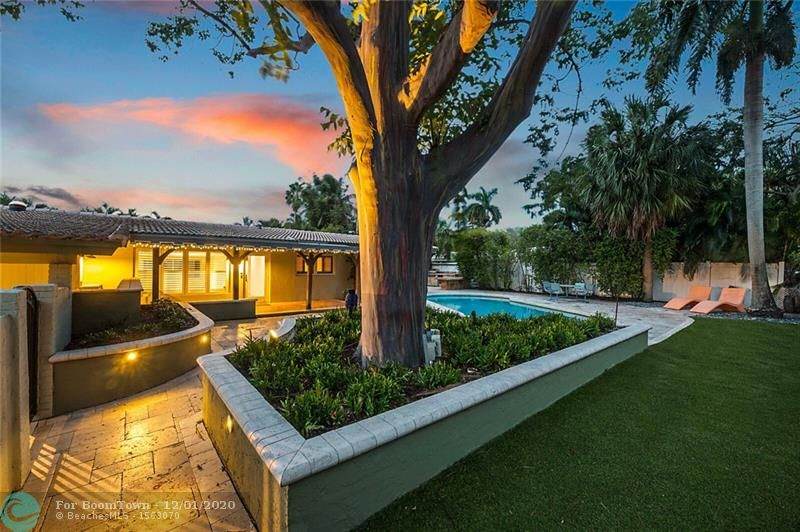 2633 27th Ct - Photo 1