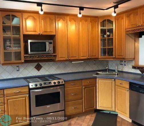 3419 8th Street - Photo 1