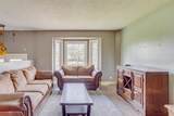 153 Caldwell Crescent - Photo 7