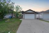 137 Fox Crescent - Photo 1