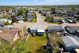 173 Oaks Crescent - Photo 3