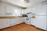 173 Oaks Crescent - Photo 7