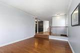 125 Oaks Crescent - Photo 5
