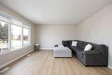 105 Oaks Crescent - Photo 8
