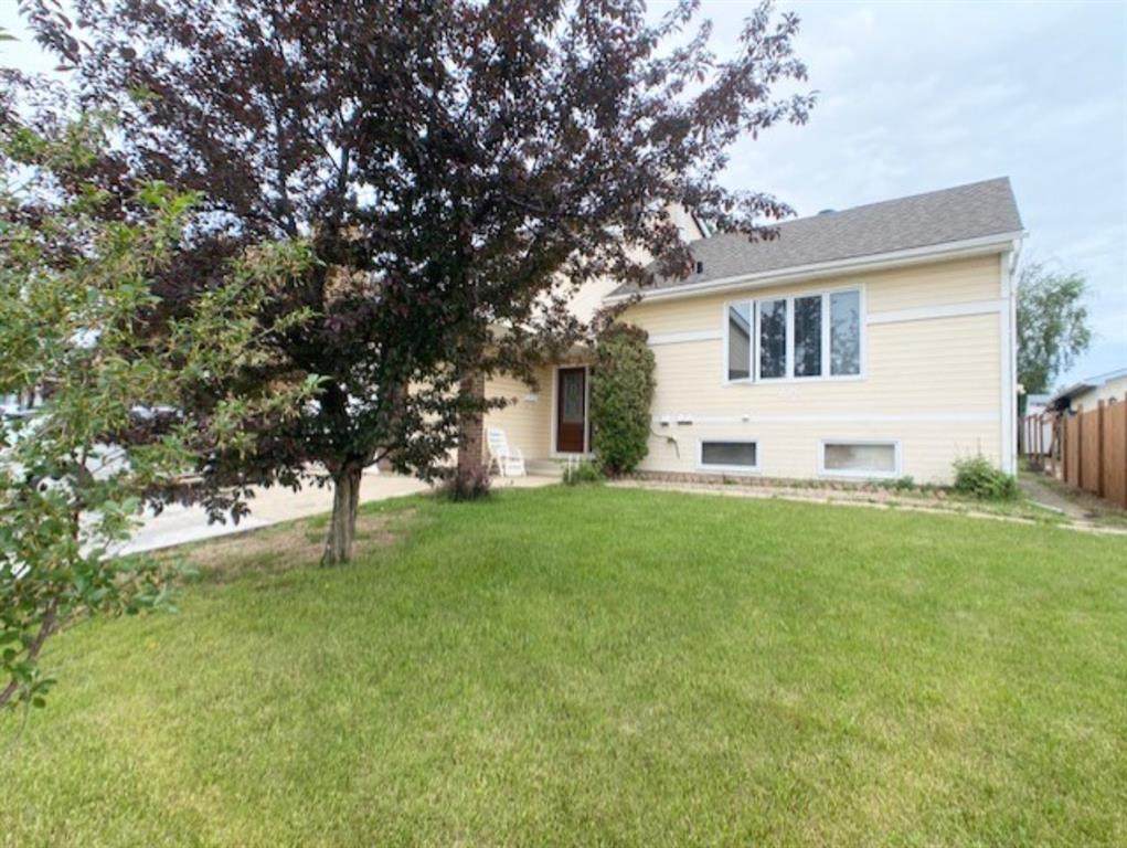 226 Leigh Crescent - Photo 1