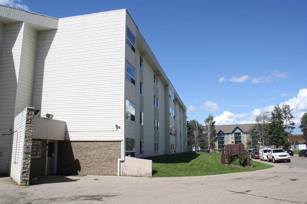 111 Charles Avenue - Photo 1