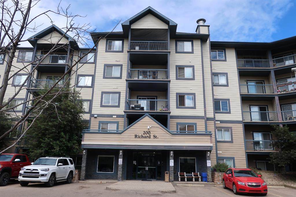 200 Richard Street - Photo 1
