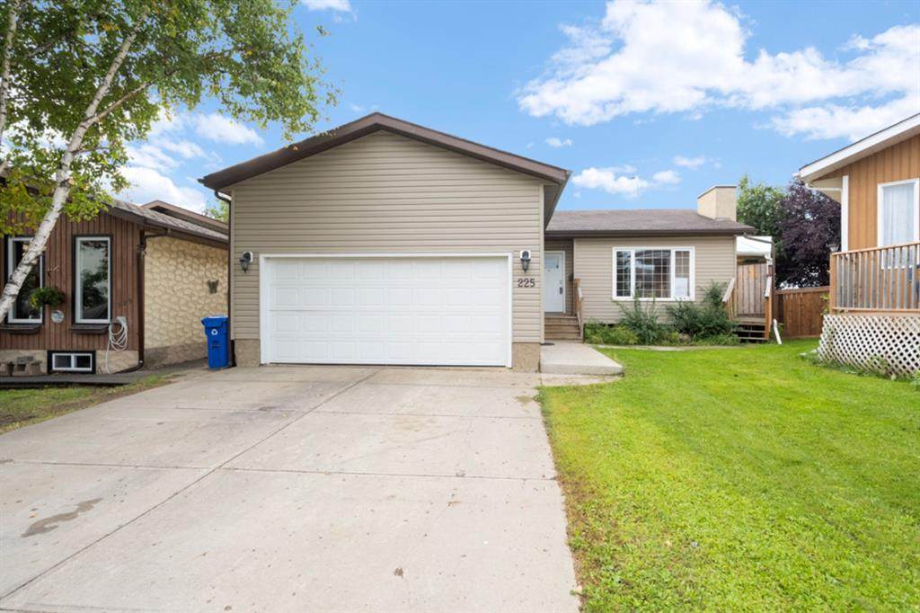 225 Gladstone Bay - Photo 1