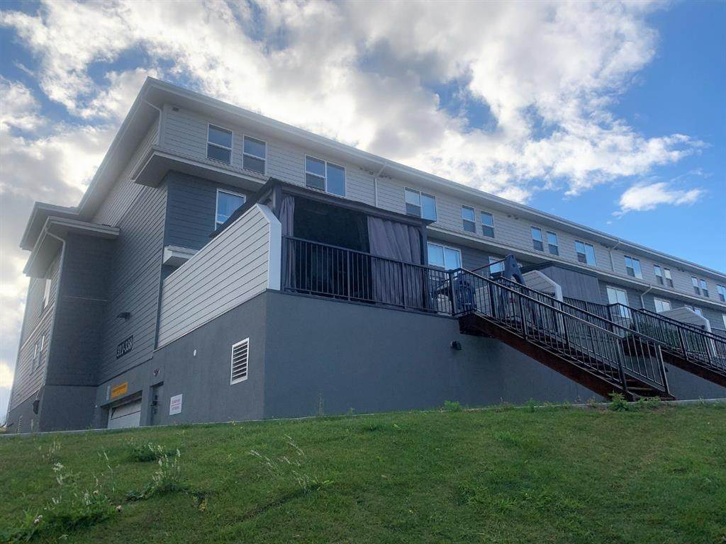 201 Abasand Drive - Photo 1