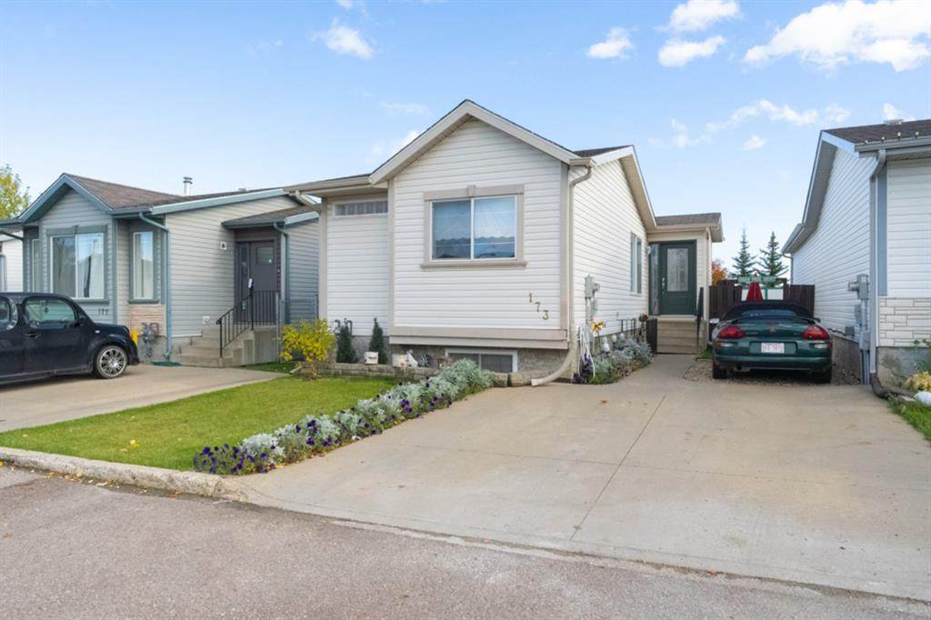 173 Black Bear Crescent - Photo 1
