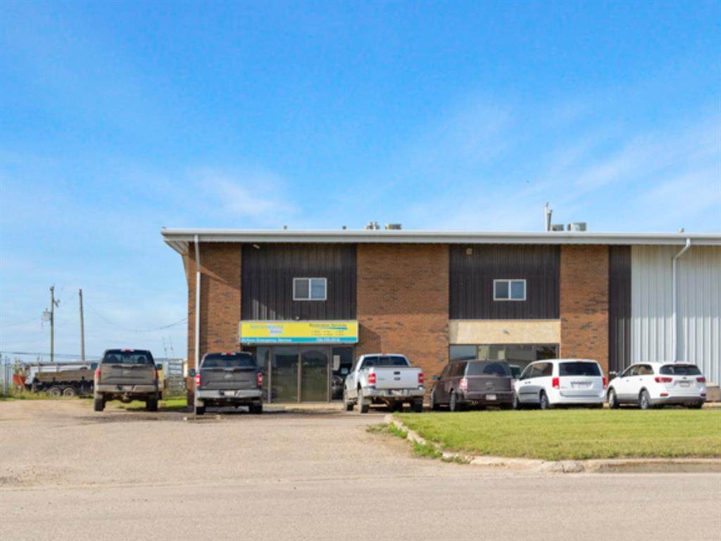 225 Macdonald Crescent - Photo 1