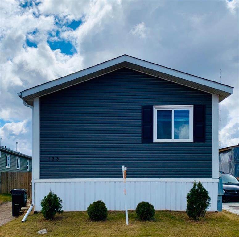 133 Grandview Crescent - Photo 1
