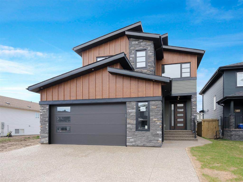 237 Warren Way - Photo 1