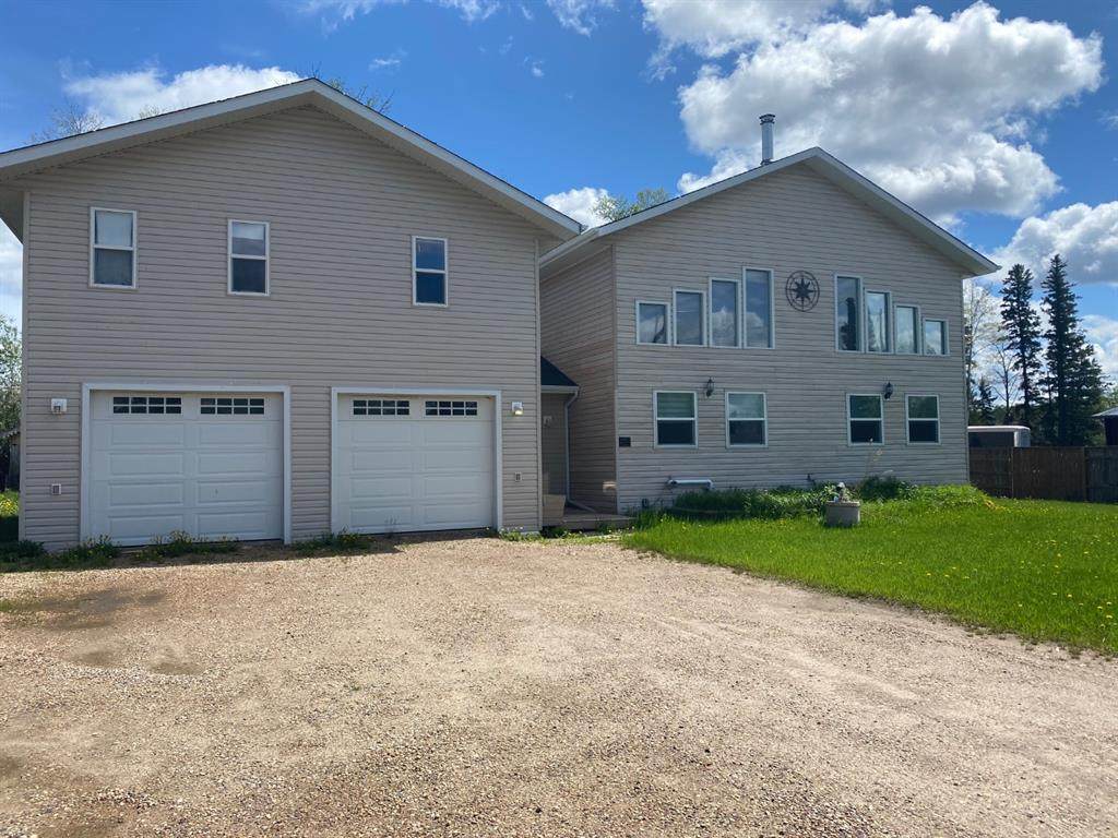 54 Poplar Crescent - Photo 1