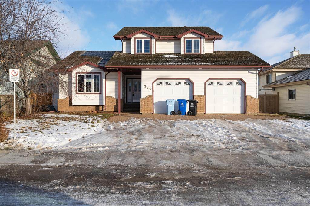 227 Berard Crescent - Photo 1