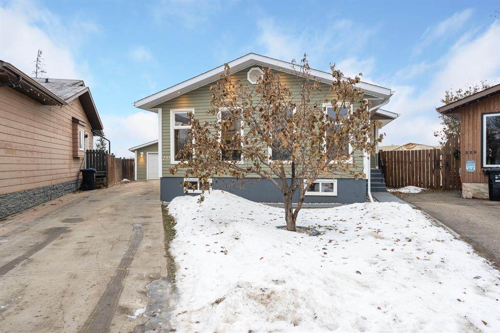 233 Gladstone Bay - Photo 1
