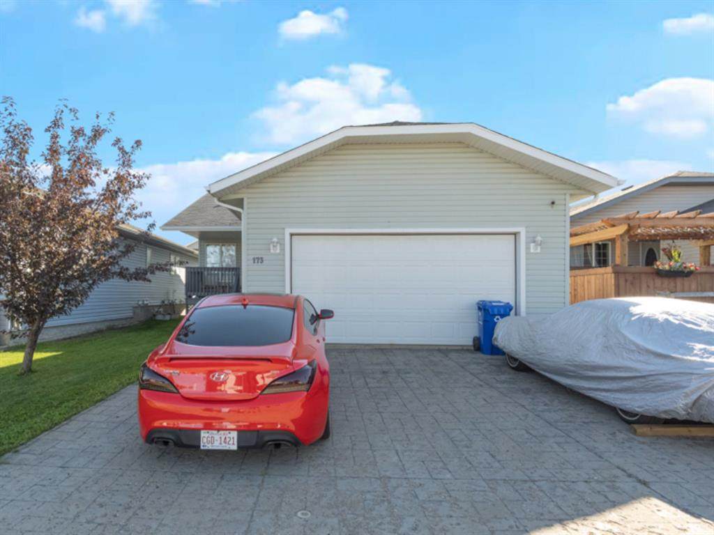 173 Swanson Crescent - Photo 1