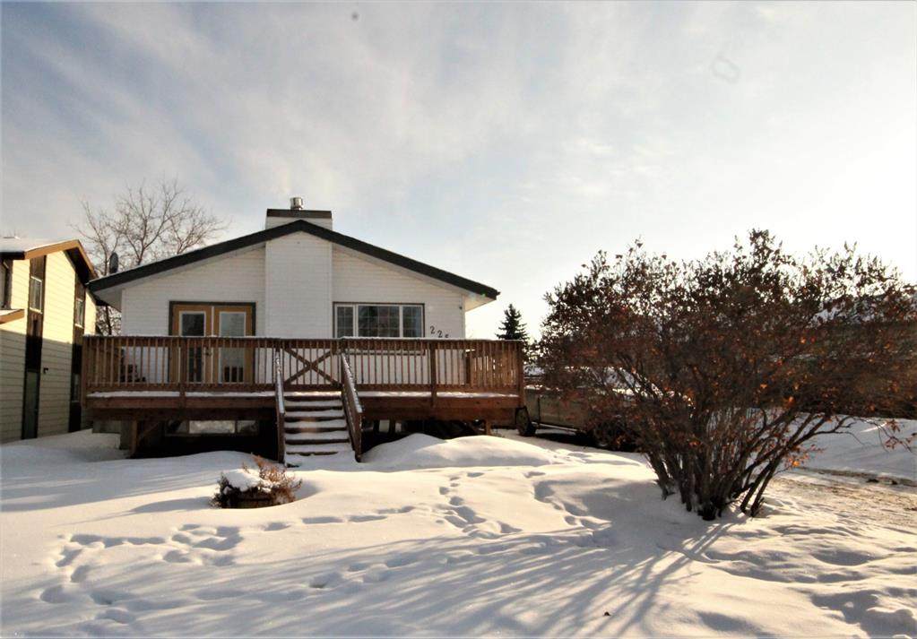 225 Woodland Drive - Photo 1
