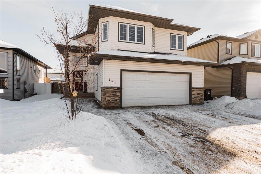151 Pacific Crescent - Photo 1