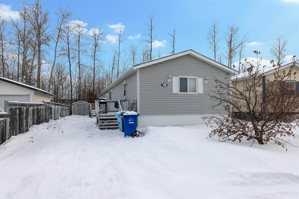 196 Harpe Way - Photo 1