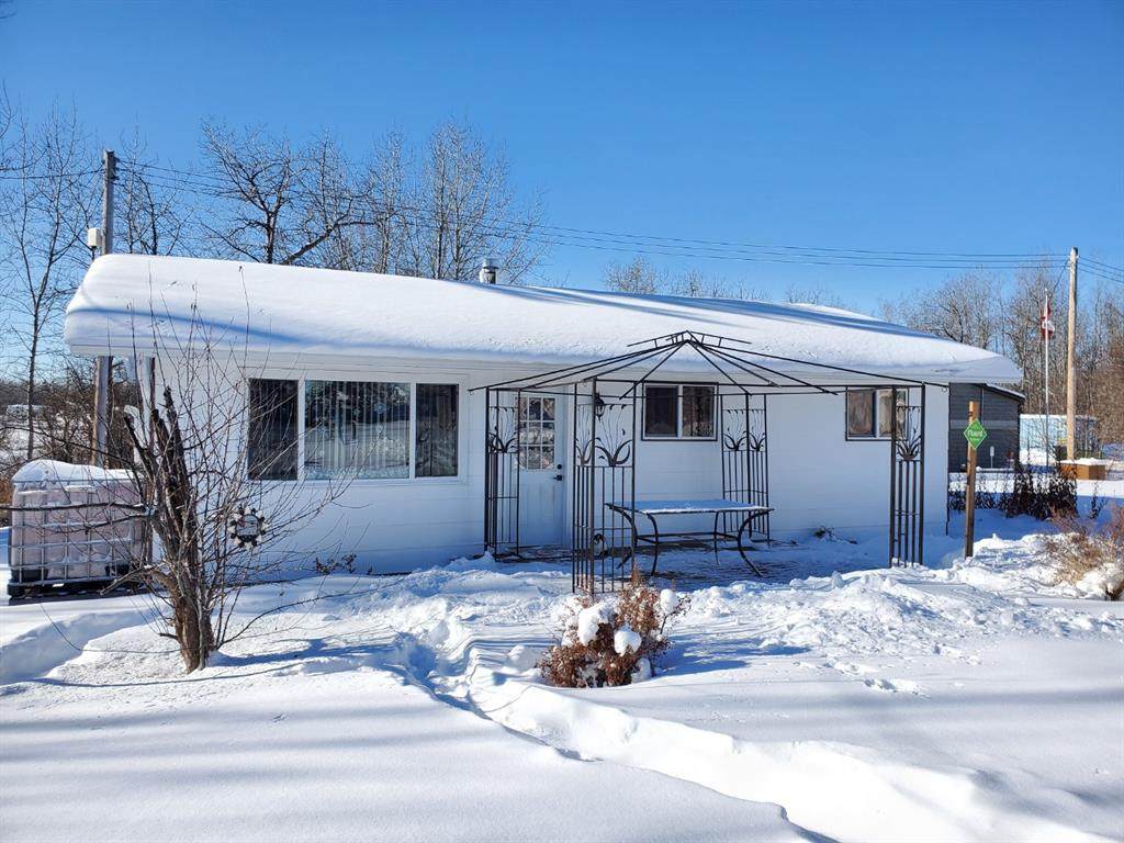 910 10 Street - Photo 1