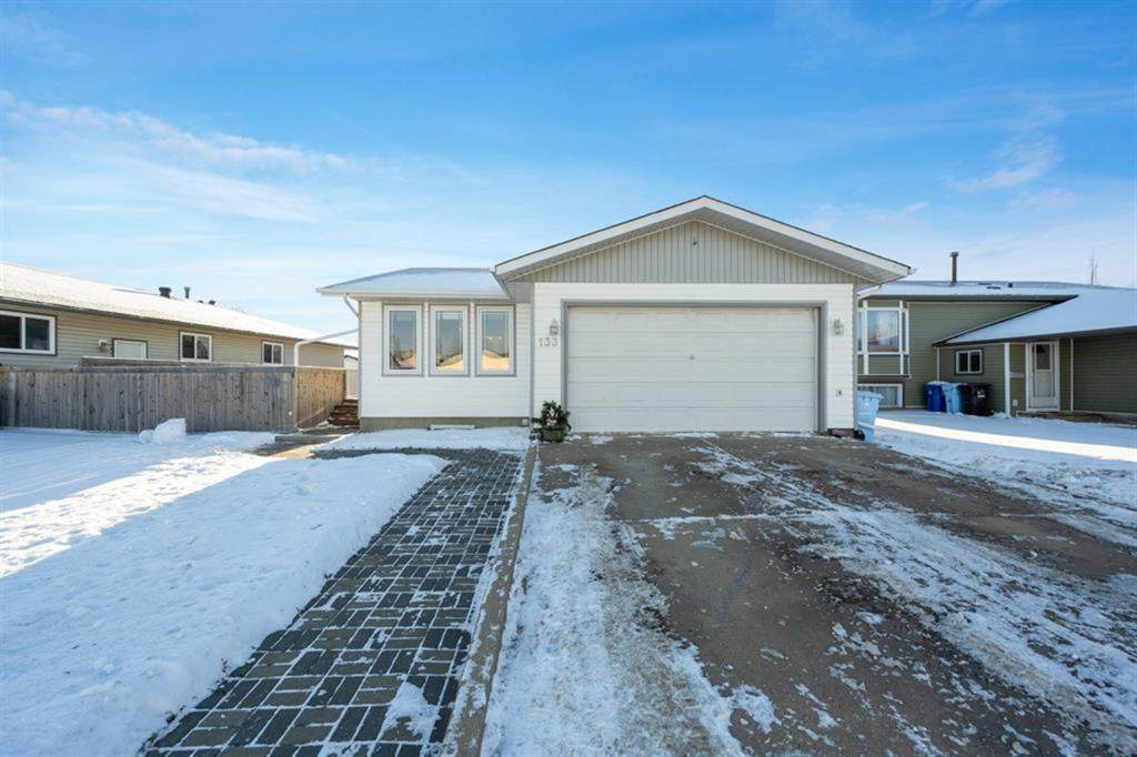 133 Fullerton Drive - Photo 1