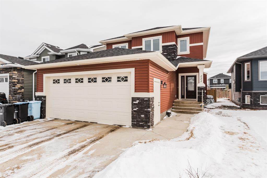 221 Warren Way - Photo 1