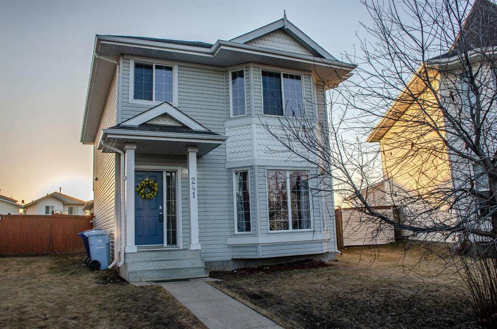 241 Pickles Crescent - Photo 1