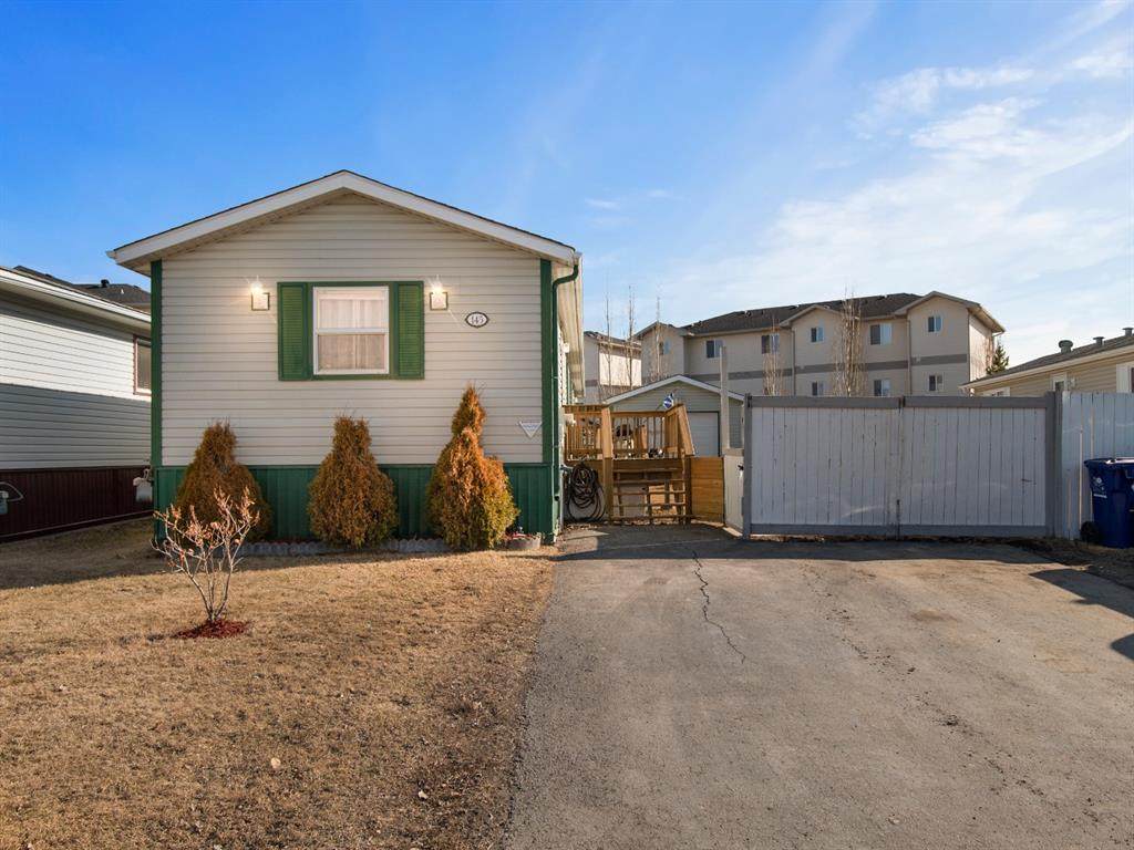 145 Mckinlay Crescent - Photo 1