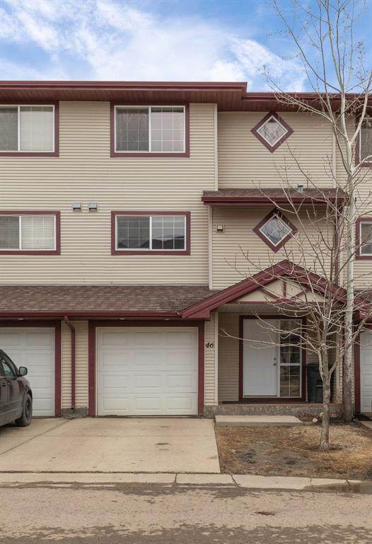 220 Swanson Crescent - Photo 1