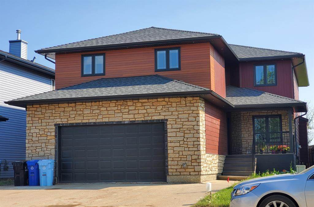 526 Athabasca Avenue - Photo 1