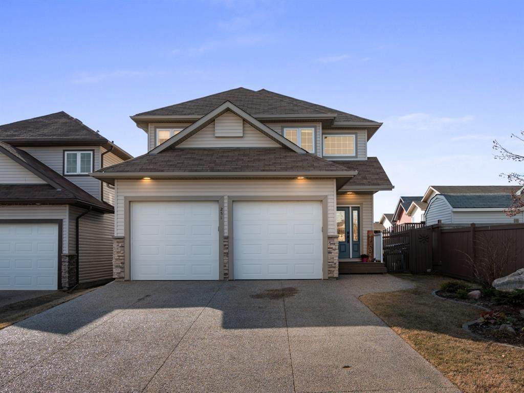 251 Pacific Crescent - Photo 1