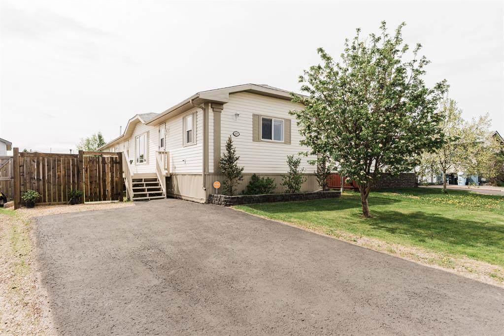497 Mckinlay Crescent - Photo 1