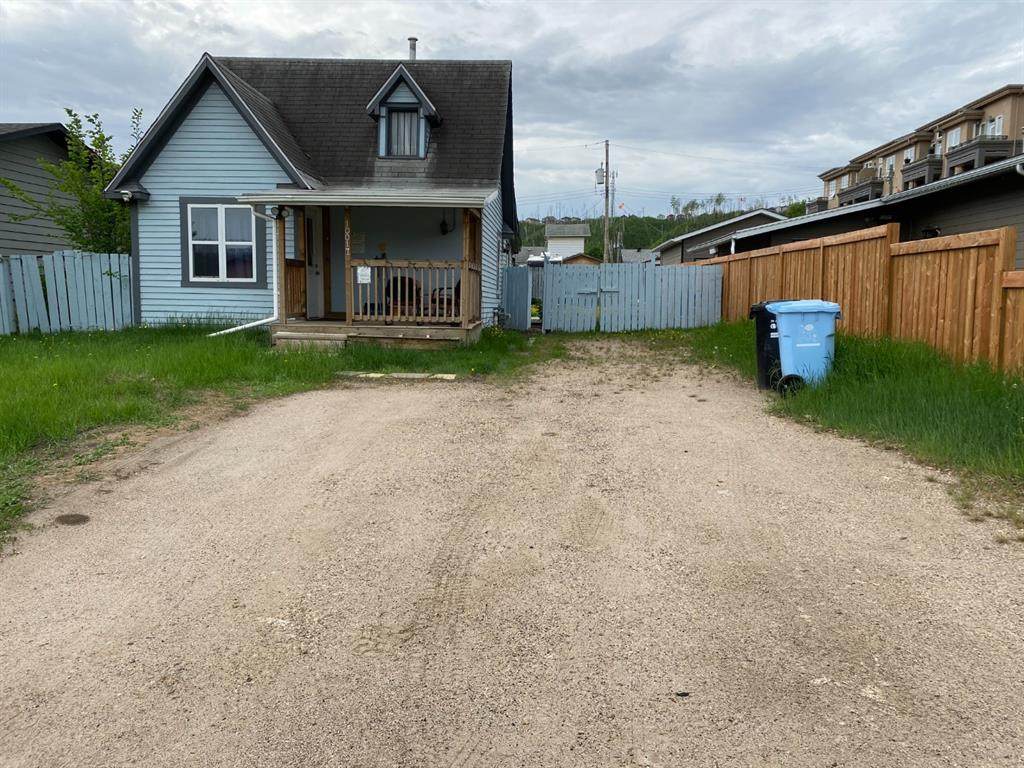 10017 Fraser Avenue - Photo 1