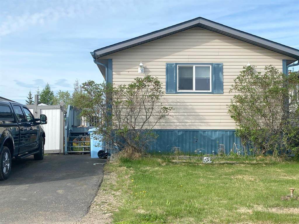489 Mckinlay Crescent - Photo 1