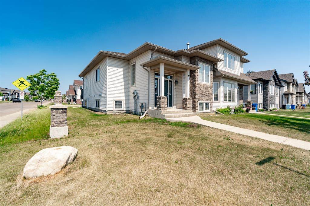 213 Blue Jay Road - Photo 1