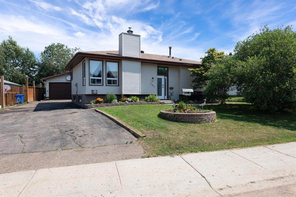 161 Wapiti Crescent - Photo 1