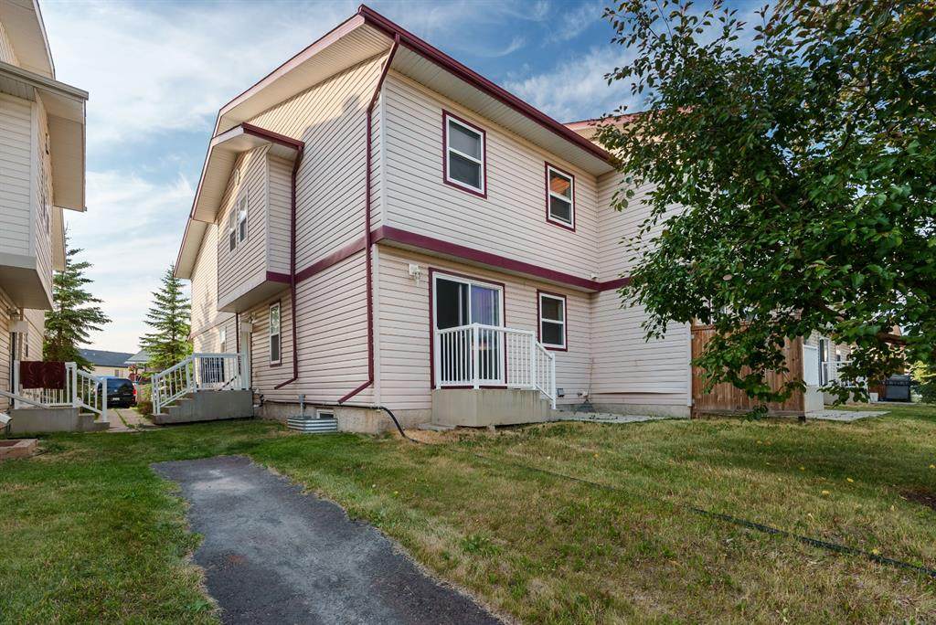 100 St Laurent Way - Photo 1