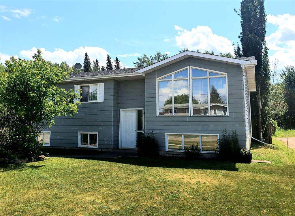 100 Avenue - Photo 1