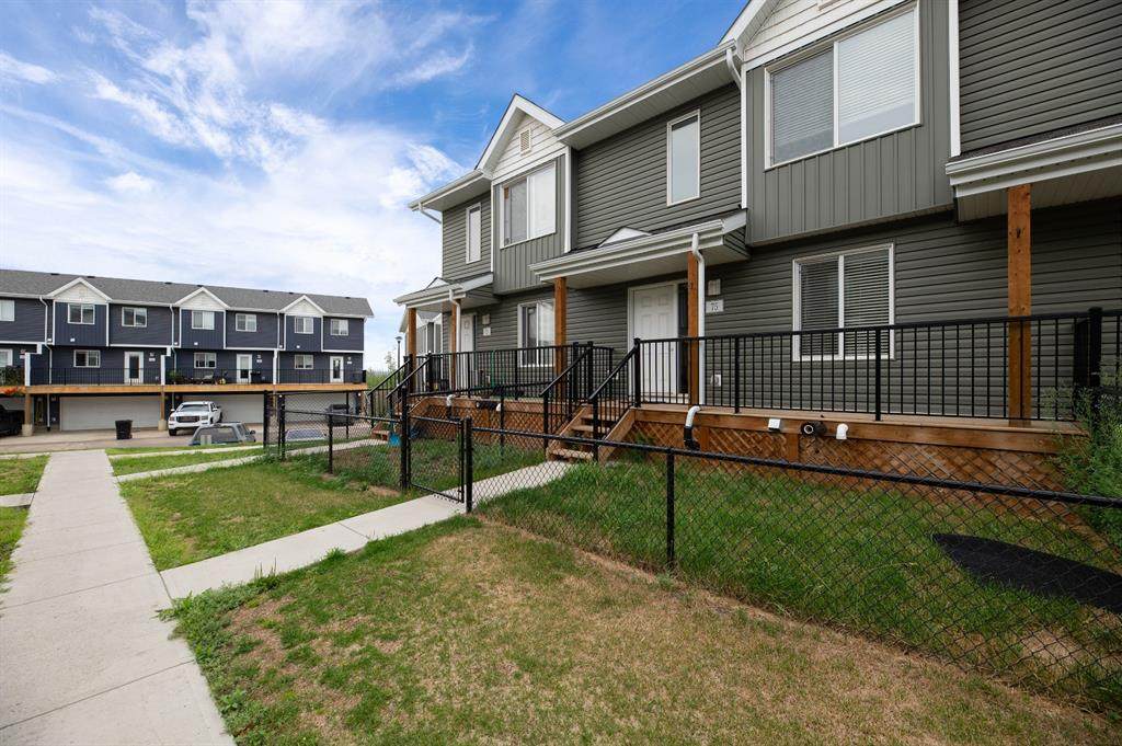 401 Athabasca Avenue - Photo 1