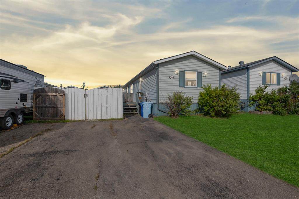 360 Harpe Way - Photo 1