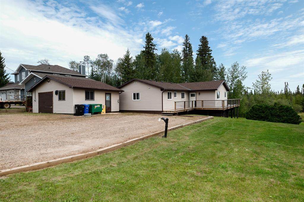 57 Poplar Crescent - Photo 1
