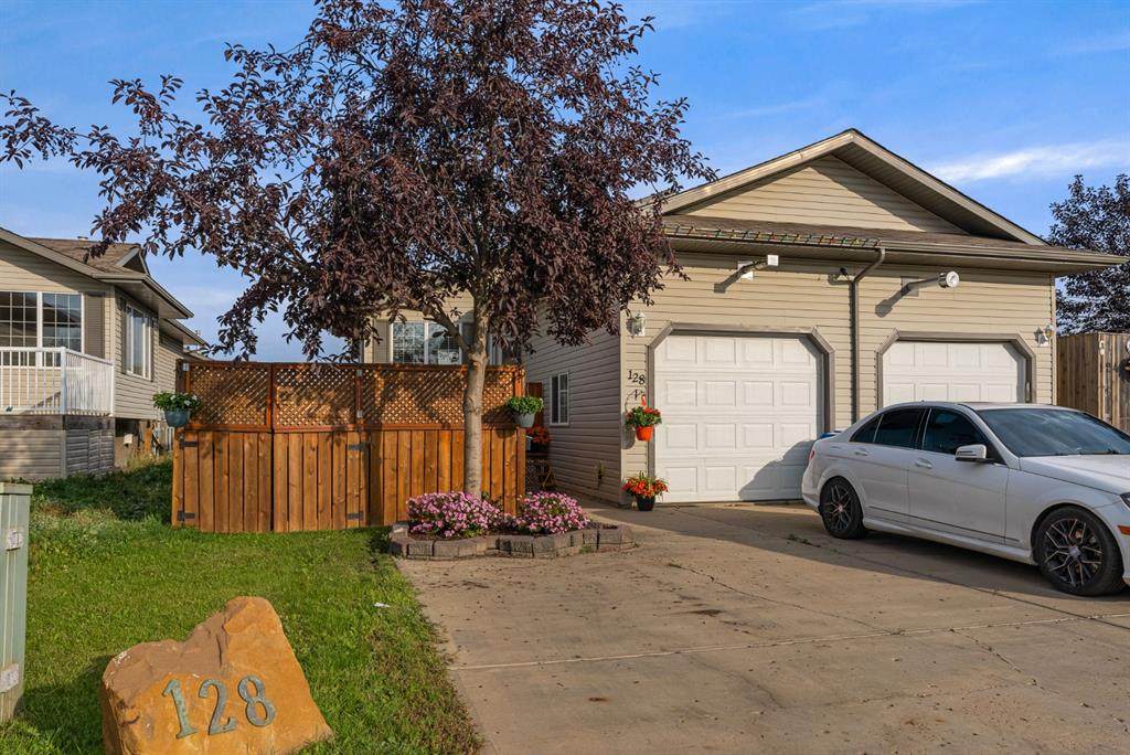 128 O'coffey Crescent - Photo 1