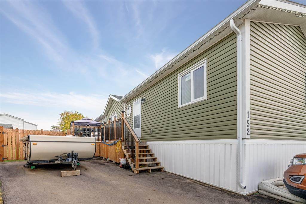 152 Greenfield Place - Photo 1