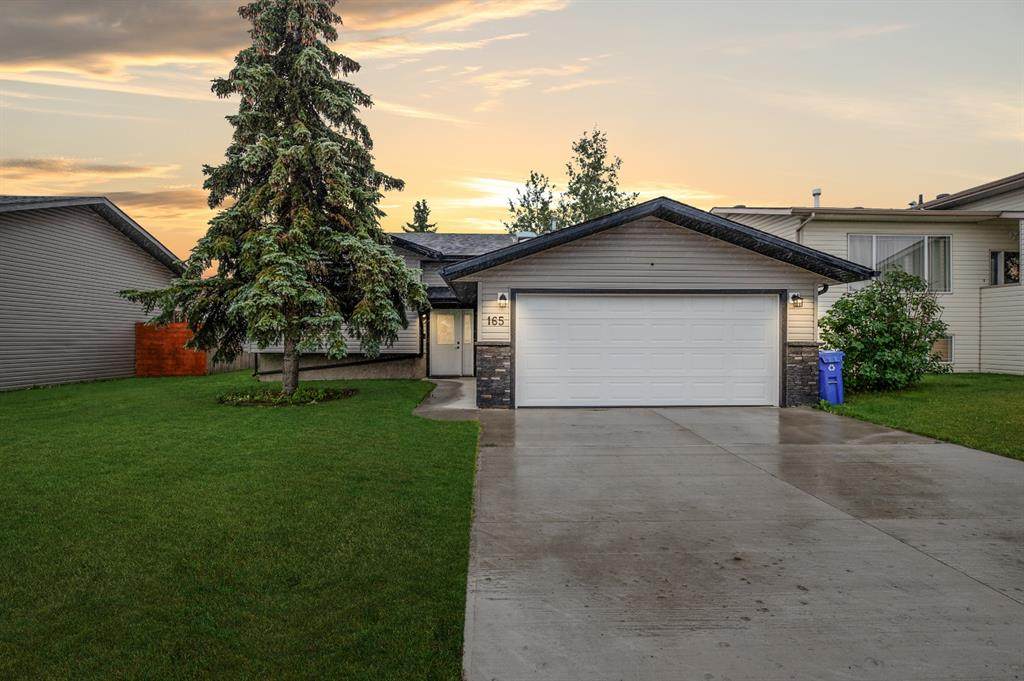 165 Parmenter Crescent - Photo 1